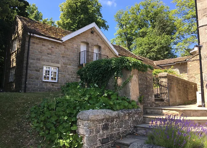 Wood Hall Hotel & Spa