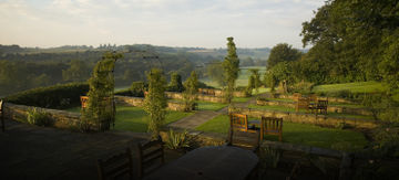 Hotel Wood Hall &