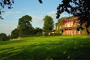 Hotel Wood Hall & 4*