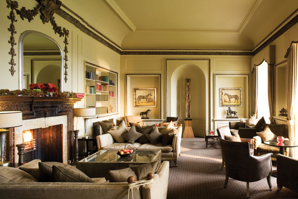 Wood Hall & 4*