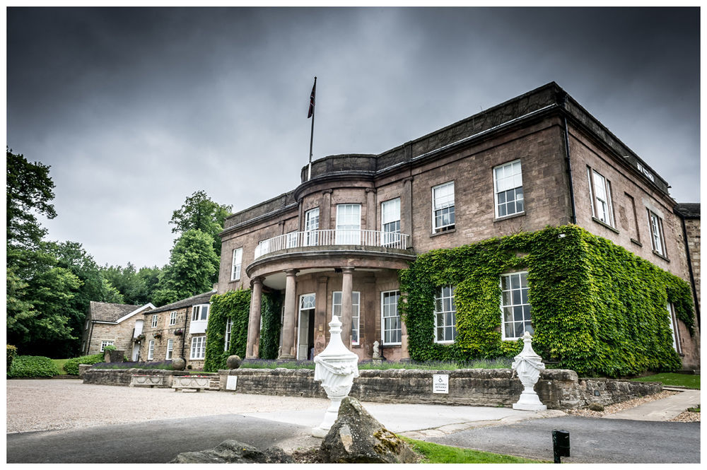 Hotel Wood Hall & 4*