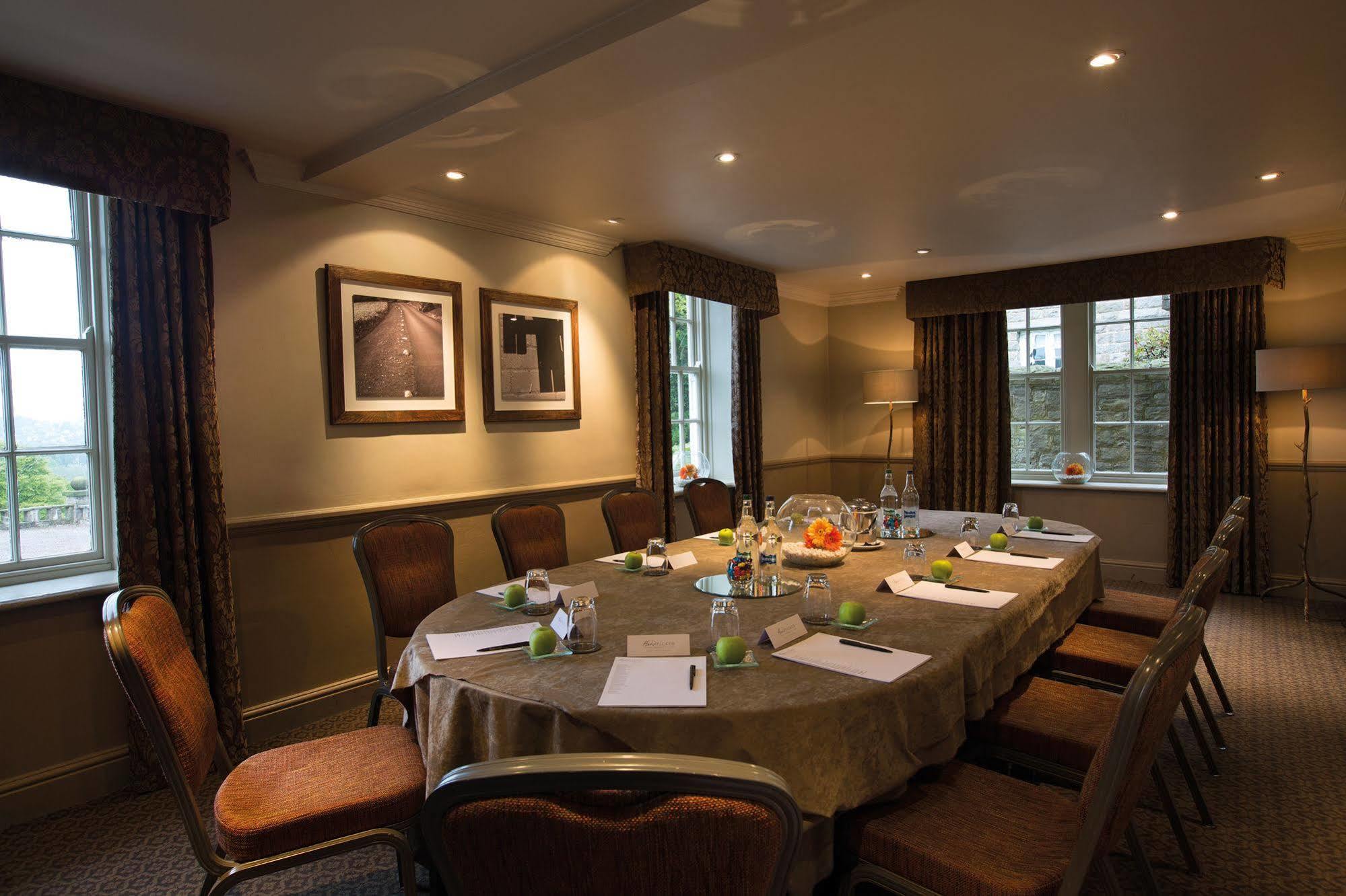 Hotel Wood Hall &