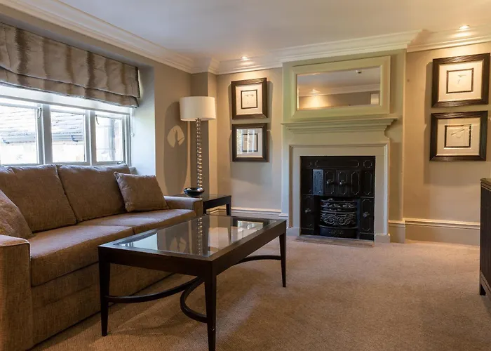 Wood Hall Hotel & Spa