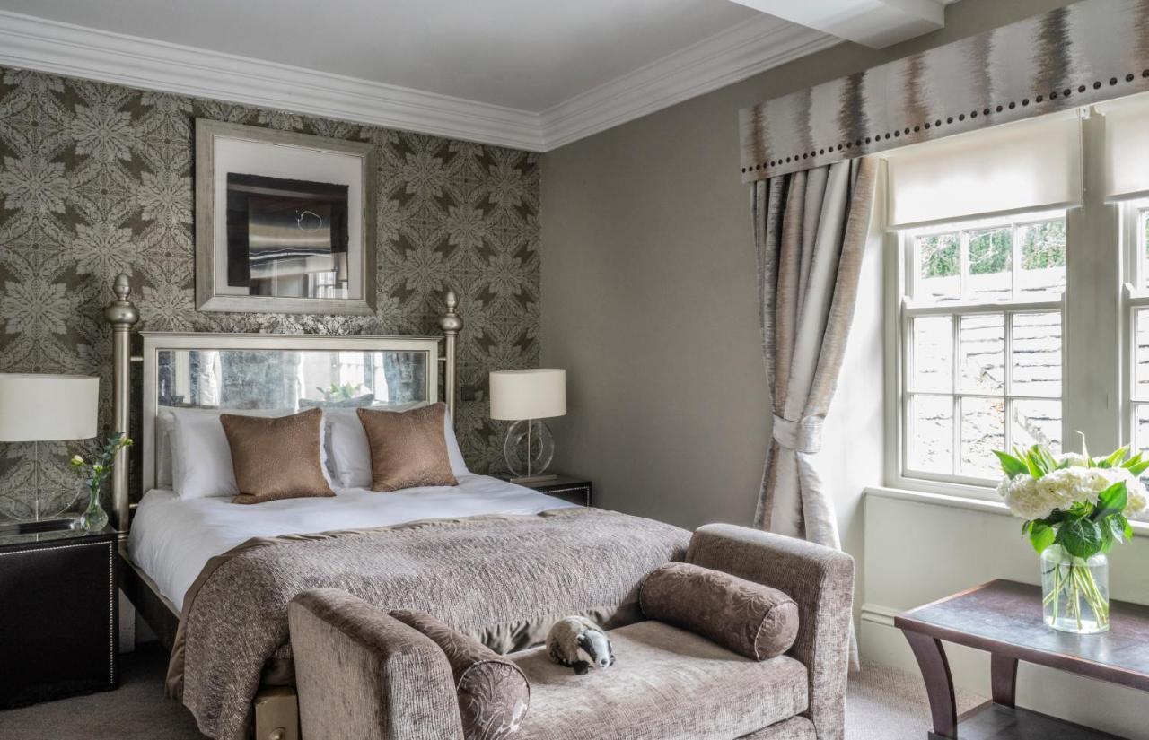 Hotel Wood Hall & 4*