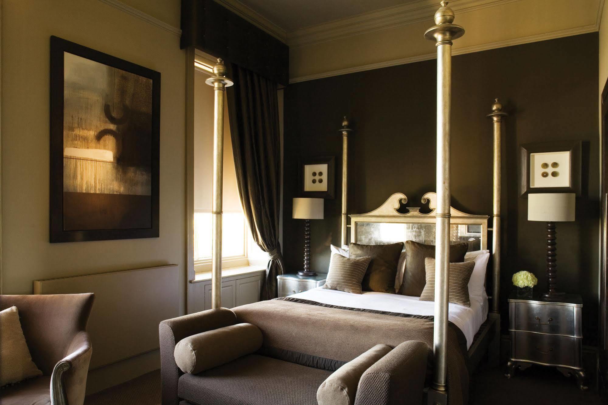 Wood Hall & Hotel